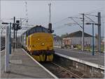 The Class 37 (37403) is arriving at Carlisle.