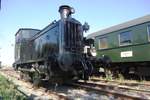 On 28 September 2018, UK War Department shunter (700)33 stands in Wognum.