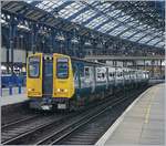 The Class 313 (313 201) in Brighton in the is waiting to his departure to Seaford.
The 313 201 operates for GTR (Govia Thameslink Railways) has been repainted in Briish Rail original Colours. 
03.05.2018