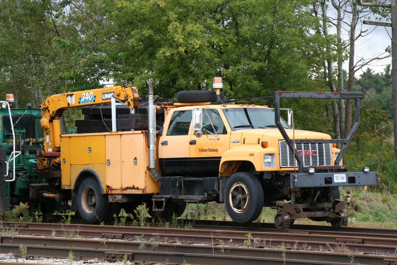 Trillium Railway Co Ltd. (TRRY) GMC-truck on 04.10.2009 at Tillsonburg.