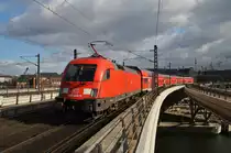 Here 182 005-9 with a local train from Wismar to Cottbus. Berlin main station, 25.2.2012.