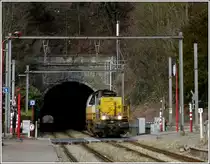 HLD 7847 is running alone through the station of Esneux on March 3rd, 2012.