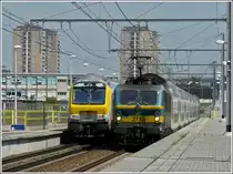 HLE 2732 and M 6 control car pictured in Antwerpen-Luchtbal on June 23rd, 2010.