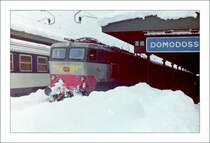 Snow in Domodossola; the FS E 656 531 is waiting for a better time.
02.02.1986 