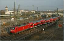 The DB  146 203-5 is leaving Heidelberg Main station with a RE to Stuttgart. 
29.03.2012