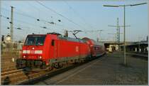 The DB 146 216-7 is leaving Heidelberg to Stuttgart.
28.03.2012