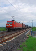 With an Containertrain in it's back the electrical locomotive of the class 145 035-2
on it's way  in direction Neuss.......10th. of may 2012