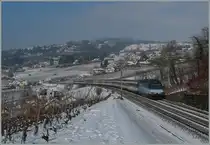 The SBB Re 460 002-9 with an IR to Luzern by Bossi�re.
01.02.2012