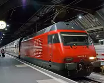 SBB Re 460 005-2   Val d’Anniviers  with  Interregio IR 1551 at 29.09.2012 in Z�rich HB.