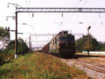 VL80s-1436 (ВЛ80c-1436) with a freight train between Vladimir (Владимир) and Kovrov (Ковров) near by Bogolyubovo on 31-08-2004. Photo and scan: Date Jan de Vries.