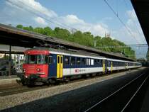 The SBB RBe 4/4 (RBe 540 009-8)on the queue of an RB to St-Maurice by the stop in Vevey. 
08.05.2008