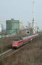 DB E 111 107-9 with a RB by the old sugar-manufacture in Regensburg. 
14.03.2009