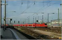 The DB 146 243-1 with a RE is arriving at the Main Station of Frankfurt (Main). 
16.09.2012