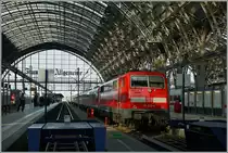 The DB 111 223-4 in Frankfurt Main HBF. 
16.09.2012