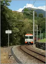 A FLP local train (S60) between Sorengo Laghetto and Cappella Agnuzzo 12.09.2013