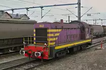 . The shunter engine 802 is running through the station of P�tange on February 24th, 2009.