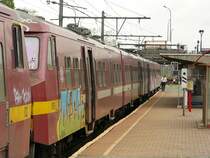 Units 823 and 816 coming from Roosendaal and ready for depature to Antwerpen Centraal. Antwerpen Noorderdokken 10-05-2013.