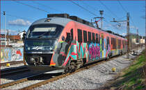 Multiple units 312-104 run through Maribor-Tabor on the way to Dobova. /3.4.2015