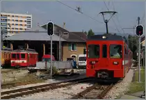 A NStCM local train is arriving at Les Plantaz. 
06.07.2015