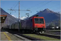 Ths SBB Re 484 011 wiht a LoRa in Domodossola.
11.03.2017