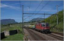 The SBB Re 430 370-7 wit a Post-Train by Auvernier.
16.05.2017 