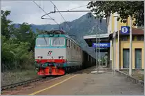 The FS E 952 140 wiht a Cargo train in Vogogna.
18.09.2017 