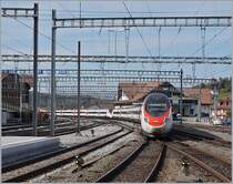 Two SBB ETR 610 in Spiez on the way to Basel and Frankfurt.
16.10.2018