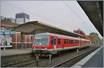 A DB VT 628 to Gelsenkirchen by his stop in Bochum. 

Okt. 2003
