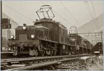 100 years Crocodile-Loks: The three Crokodiles Ce 6/8 III 14305 (9185 4601 305-6), Be 6/8 III 13302 (91 85 4601 302-3 SOB) and Ce 6/8 14253 (91 85 4601 253-8) in Airolo.

19. Okt. 2019