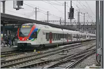 The SBB RABe 524 204 in the new TILO coulor and an other one in Bellinzona on the way to Locarno. 

19.10.2019