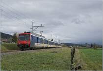 The SBB NPZ RE from Frasne to Neuchâtel near Les Verrières..

05.11.2019 
