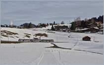 Creadted by Sarah Morris runs the Lenkerpendel  Monarch  composed with the ABt 341, the Be 4/4 5001 and the Bt 241 near  Schönried on the way to Gstaad.

10.01.2018