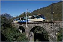 A SSIF Treno Panoramico between Trontano e Verigo on the way to Locarno. 

10.10.2019