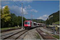 A TRAVYS RBDe 560  Domino  is arriving at the Le Pont station. 

05.09.2014