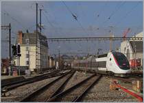 The SNCF InOui TGV 4404 runs for Lyria in Lausanne.

04.12.2019