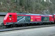 DB advertiser 146 236 was seen at the rather cramped station of Triberg on 30 December 2019.