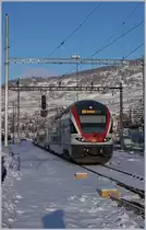 The SBB RABe 511 114 is leaving Vevey on the way to Geneva. 

15.01.2017