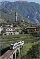 The FART ABe 4/6 52 on the way to Locarno by Intragna. 

10.10.2019