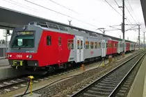 New livery for 4020 297 at Sankt-Pölten Hbf on 31 December 2016.