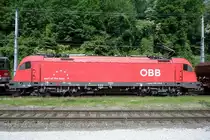 Side view on 1216 142 at Leoben Hbf on 1 June 2015.