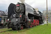 On 30 May 2015, Countess 475.101 shows herself at the works in Vrutky nakladi Stanica.