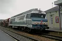 Photo freight with 72084 thunders through Longueville on a rainy 18 September 2011.
