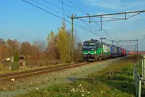 On 21 January 2018 LTE 193 262 is about to cross the river Maas near Ravenstein.