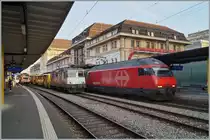 The SBB Re 4/4 II 11344 (Re 420 344-4 / UIC 91 85 4420 344-4 CH SBBC) wiht the service composition  D-Krebs 99 80 91 24 011-4  and the Re 460 112-6 wiht his IR to Luzern in Lausanne.

17.04.2021