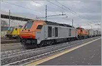 The Dinazzano Pò (DPO) Eurolight D 284 002 (UIC 92 83 2284 002-8 I-DPO) and the D 744 006 (UIC 92 83 2744 006-3 IT-DPO) wiht a Cargo train in Reggio Emilia.
2010 was the Eurolight D 284 presented on the Inno Trans in Berlin.

14. März 2023