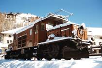 RhB Ge 6_6 407 on 05.01.1995 at Berg�n station.
