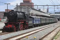 VSM's  23 076 quits Amersfoort with an extra train on 8 June 2024.
