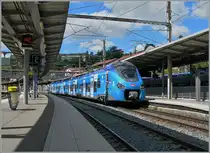 The SNCF Coradia Polyvalent régional tricourant Z 31539 reached its destination Bellegarde-sur-Valserine as TER 884562 from Evian-les Bains. The SNCF TER runs alternately with the two-hourly Léman Express trains RL1 and RL3 from Evian or St-Gervais to Annemasse, creating an hourly service. While the Léman Express trains* then take the route from Annemasse to Genève and Coppet, the TER to Bellegarde run alternately from Evain and St-Gervais and therefore every hour.

Aug 26, 2024