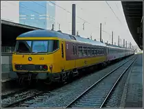The IC Bruxelles-Amsterdam is waiting for passengers at Bruxelles Midi on February 14th, 2009.