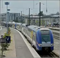 341 together with a sister train is arriving at the station of Metz on June 22nd, 2008.